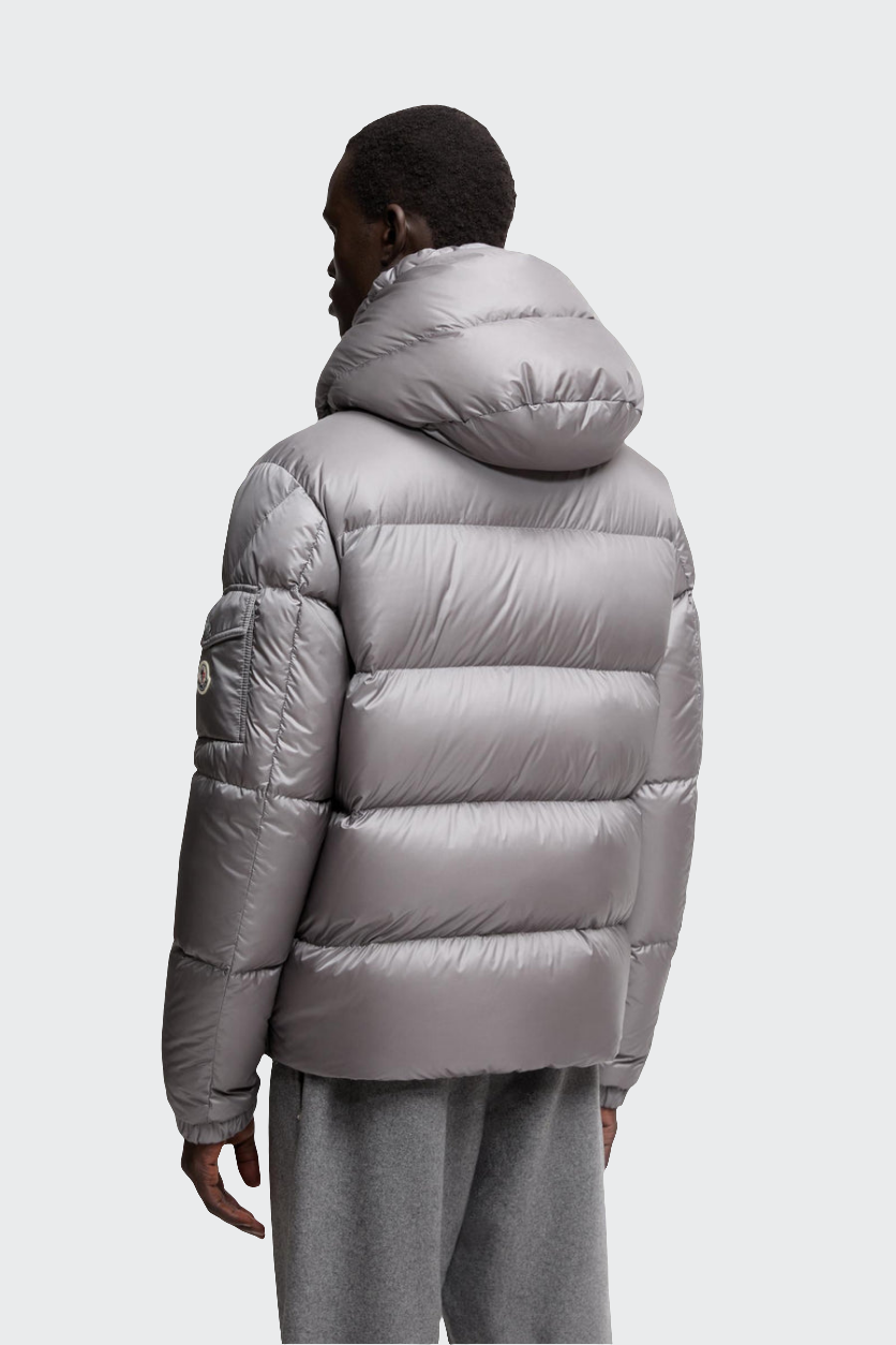 Daunenjacke mit Seitenpatch